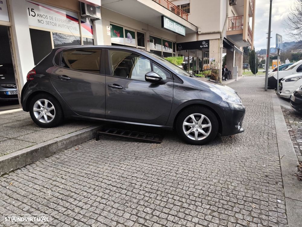 Peugeot 208 1.2 PureTech Active - 9