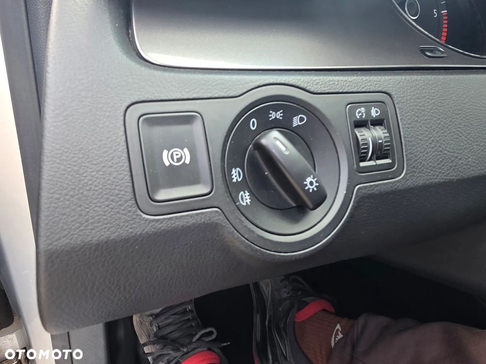 Volkswagen Passat Variant 2.0 TDI DPF DSG Trendline - 7