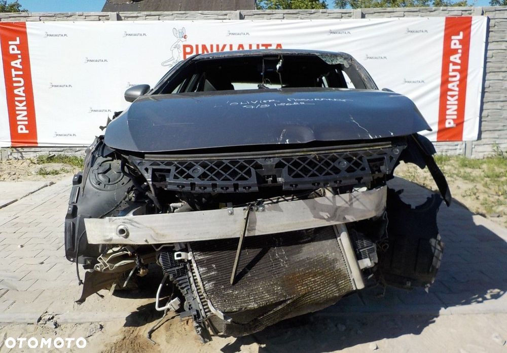 Mercedes-Benz Klasa A 200 AMG Line 7G-DCT - 3