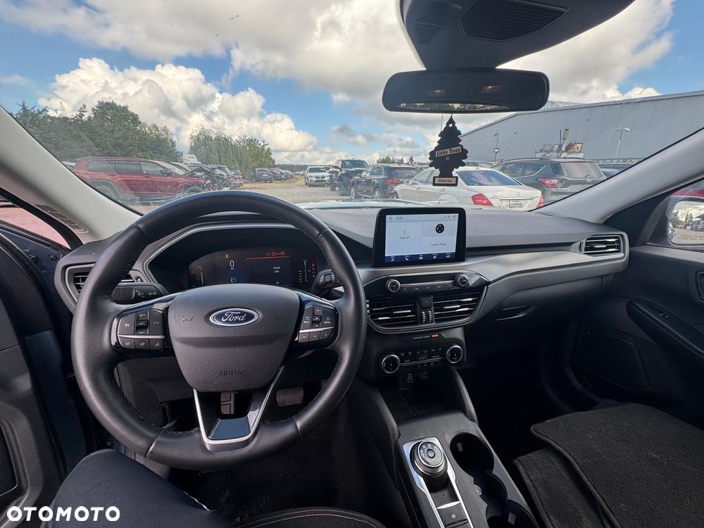 Ford Kuga - 12