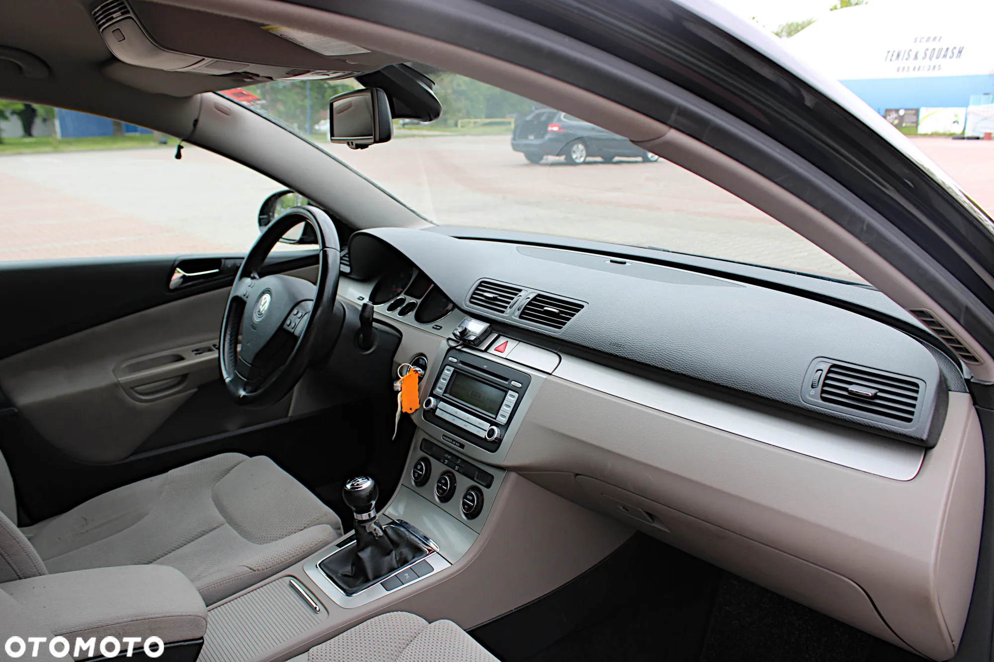 Volkswagen Passat 2.0 TDI DPF Sportline - 25