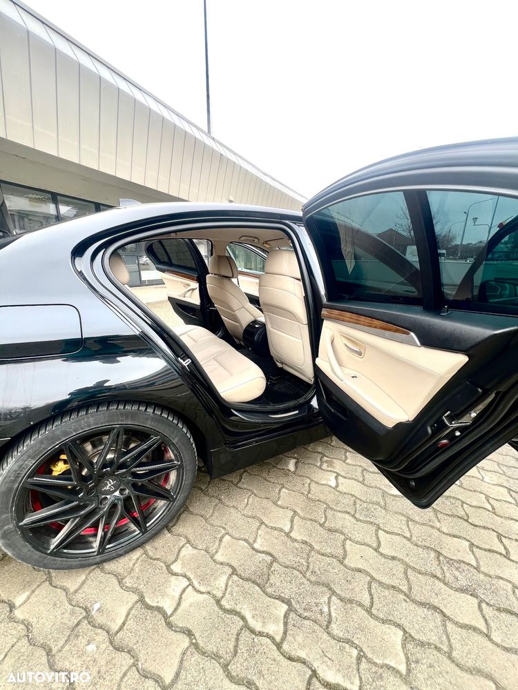 BMW Seria 5 525d Aut. - 12