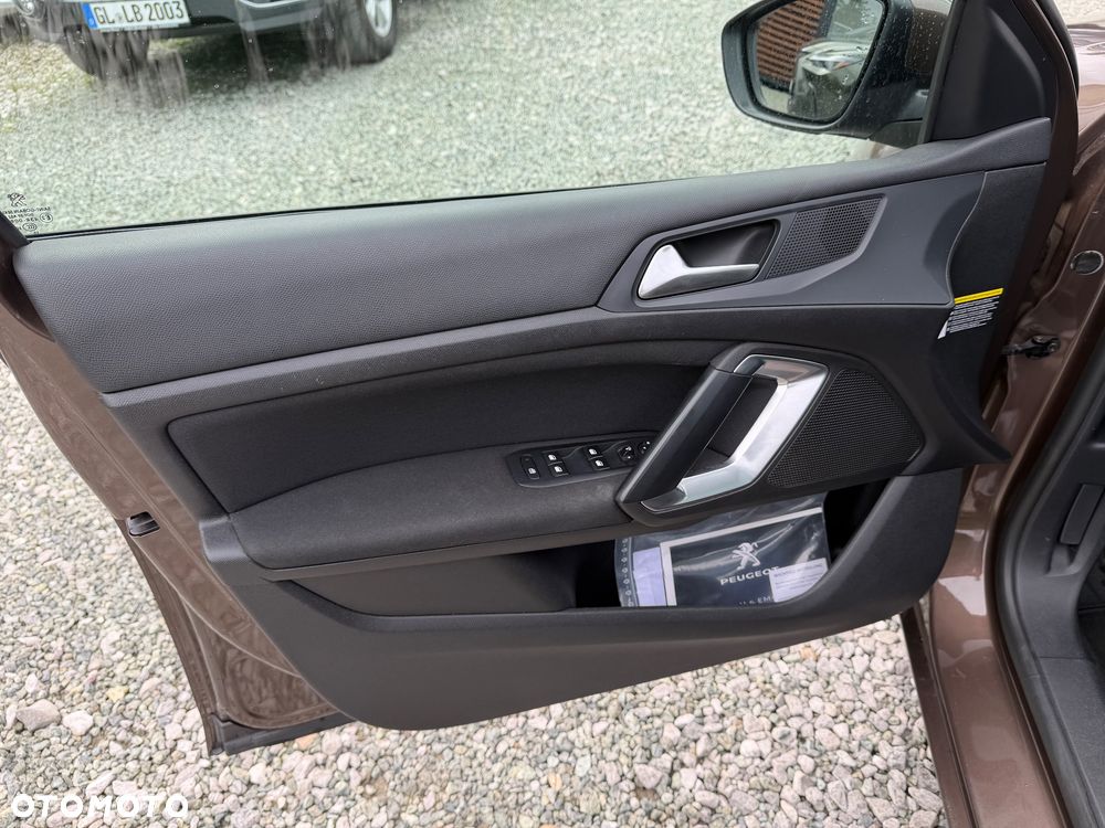 Peugeot 308 BlueHDi 150 EAT6 Stop & Start Business-Line - 31