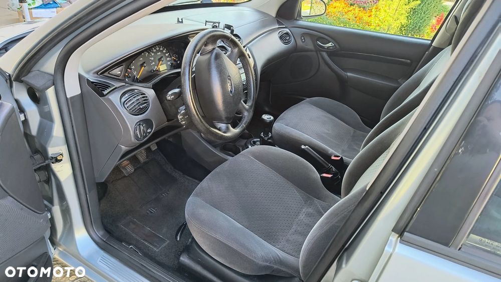Ford Focus - 23