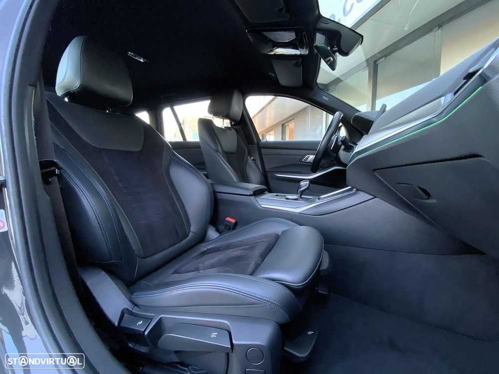 BMW 320 d Pack Desportivo M Auto - 10