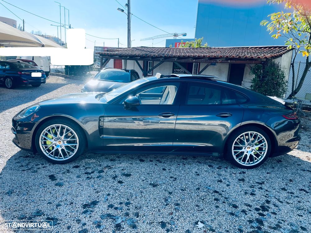 Porsche Panamera 4 E-Hybrid Platinum Edition - 3