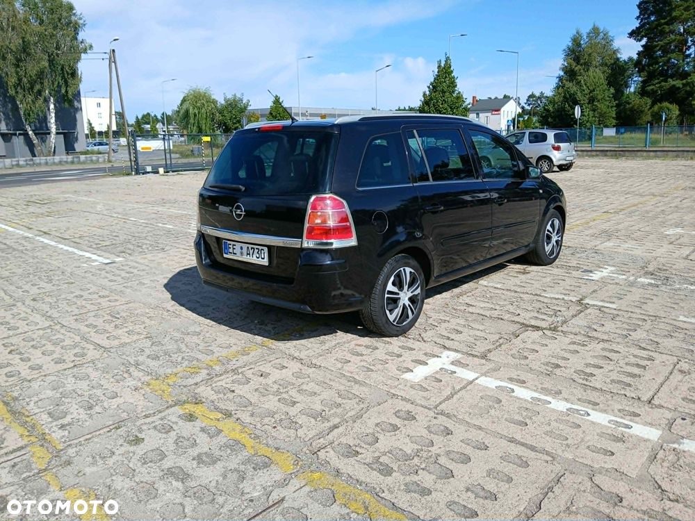 Opel Zafira 2.2 - 6