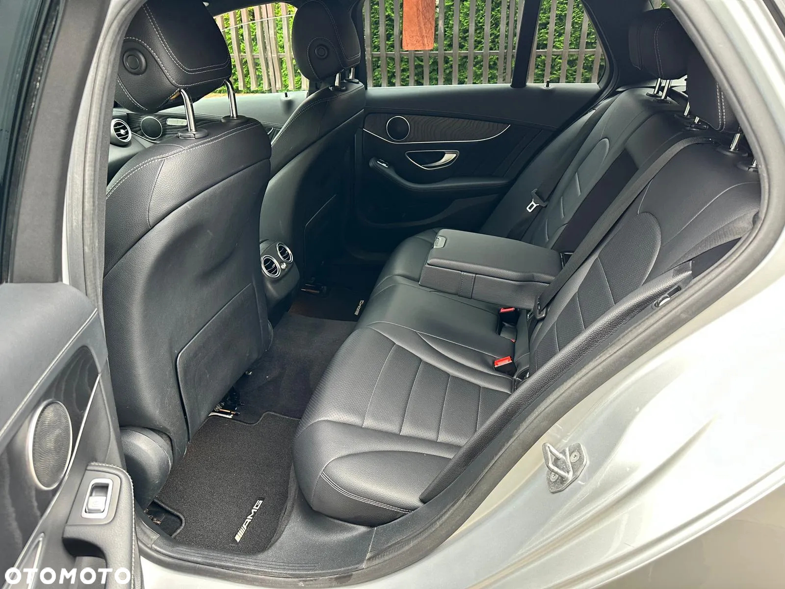 Mercedes-Benz Klasa C 220 d 4Matic T 9G-TRONIC AMG Line - 19