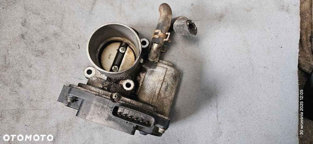 Przepustnica Suzuki Splash Opel Agila B 1,0 2011r 73K0 - 1