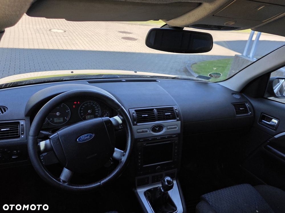 Ford Mondeo - 7
