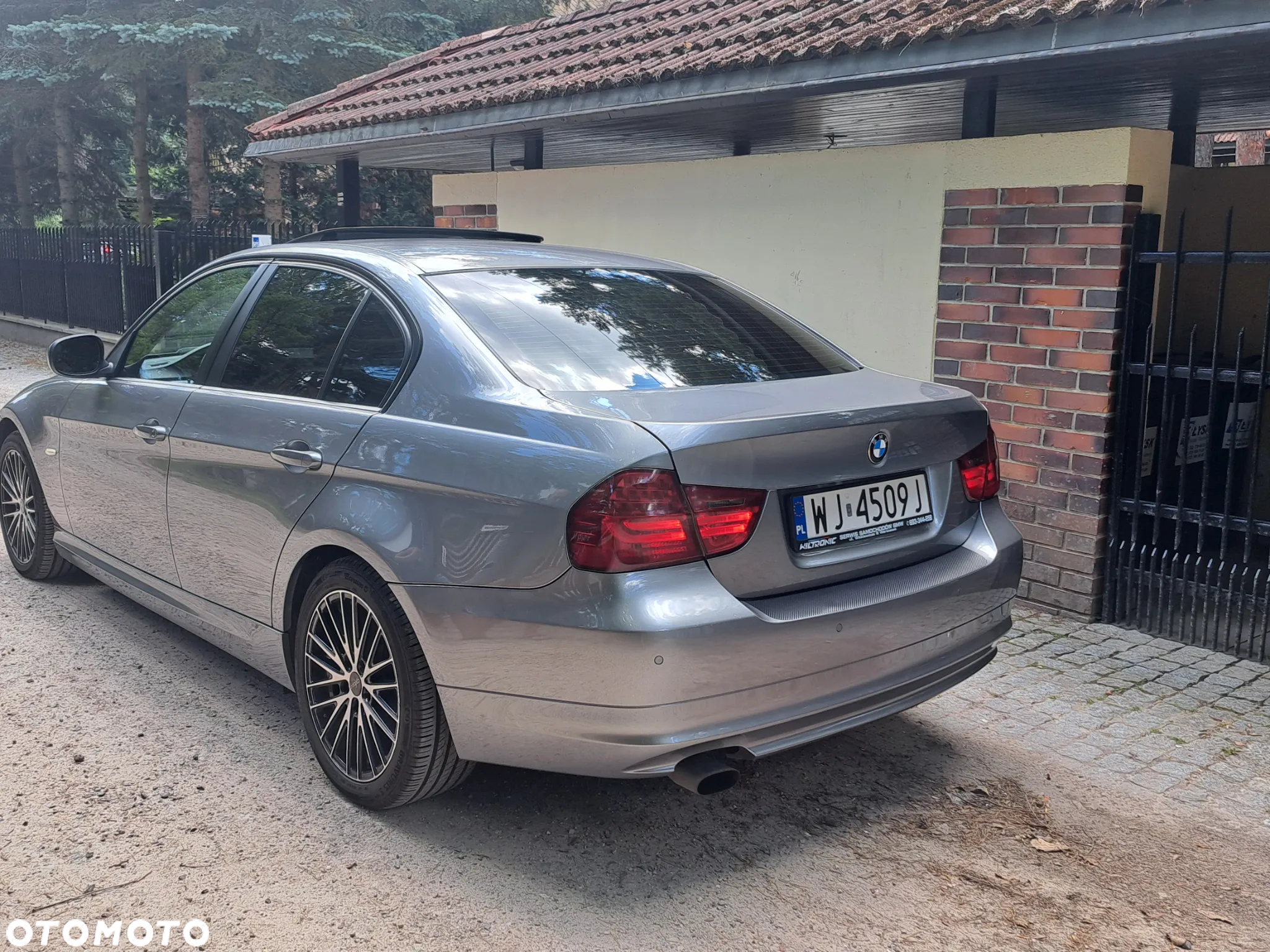 BMW Seria 3 318i - 2