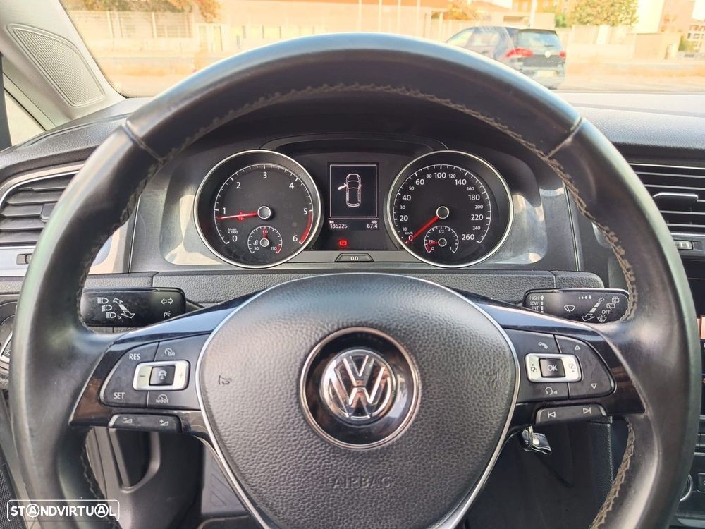 VW Golf 1.6 TDI Confortline - 16