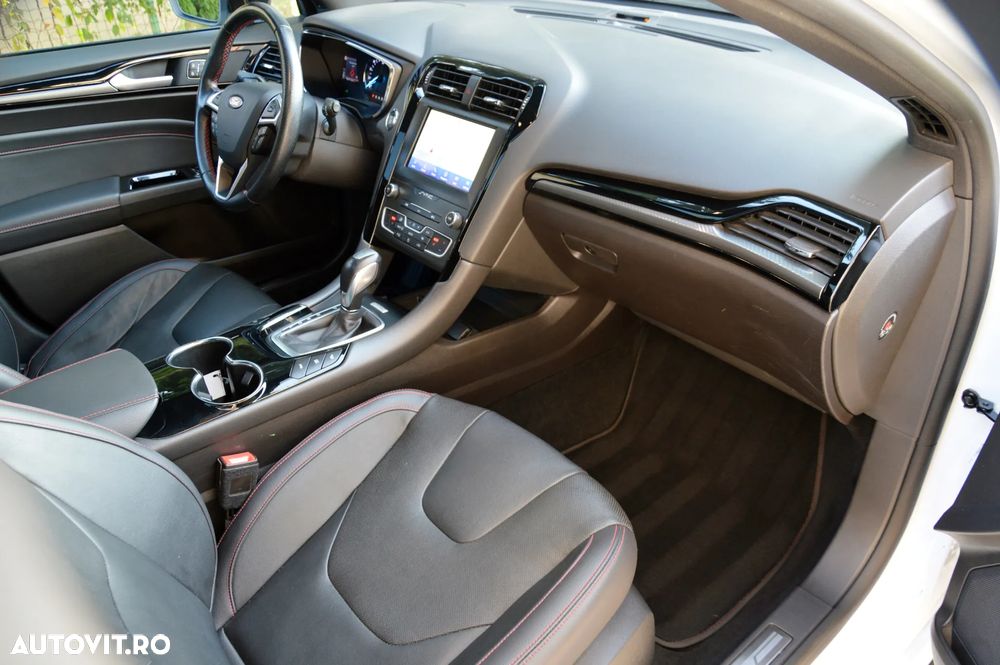Ford Mondeo Turnier 2.0 Ti-VCT Hybrid ST-Line - 37