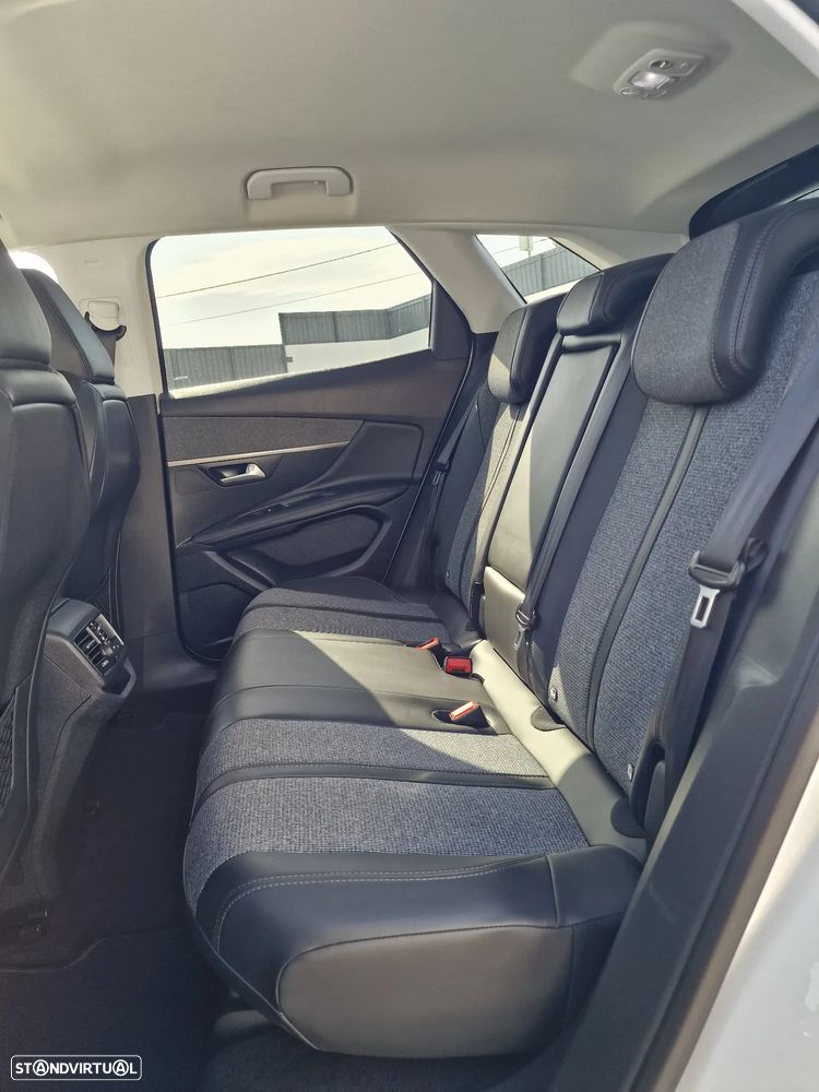 Peugeot 3008 PureTech 130 Stop & Start EAT6 Allure - 13