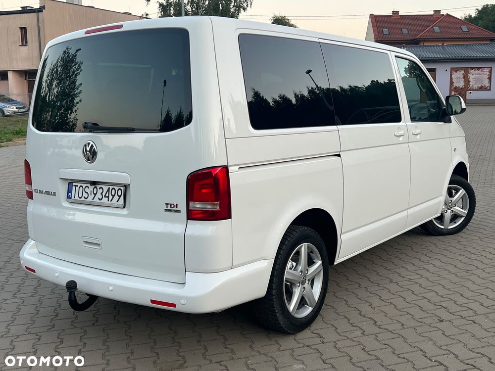 Volkswagen Caravelle - 16