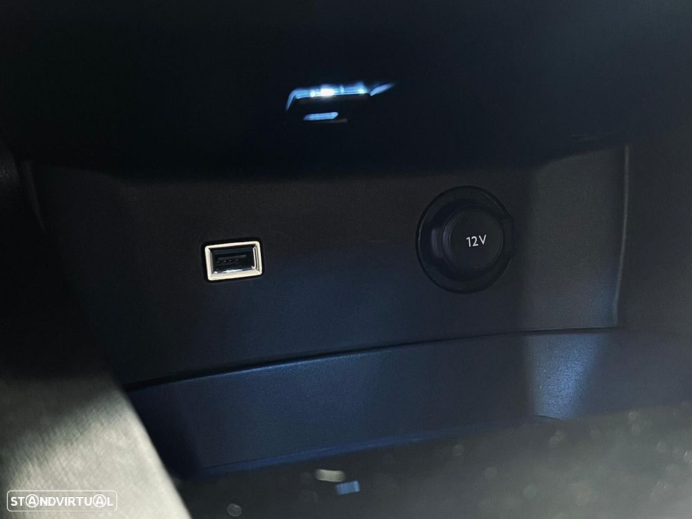 Peugeot 3008 1.5 BlueHDi Allure EAT8 - 28