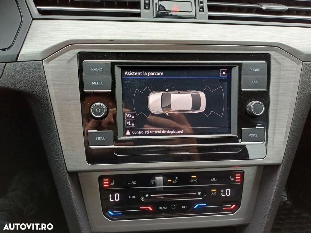 Volkswagen Passat - 16