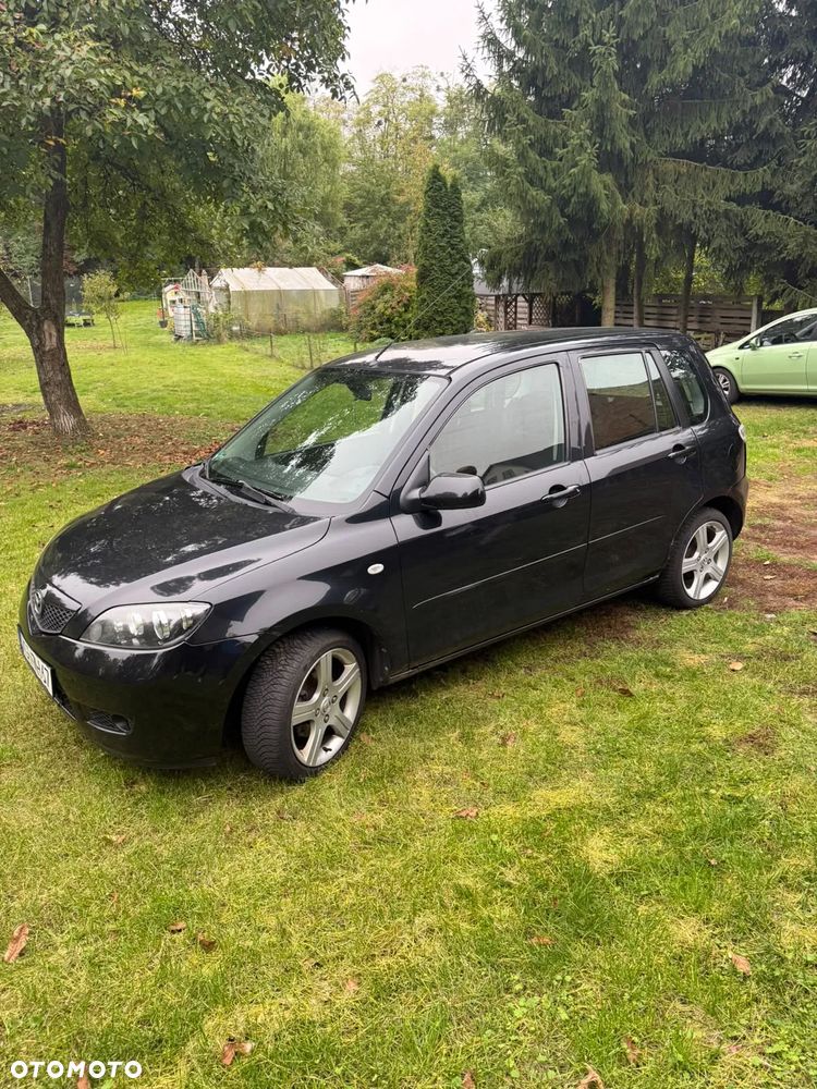 Mazda 2 2007 photo 2