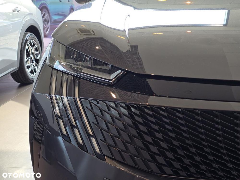 Peugeot 5008 1.2 PureTech mHEV Allure S&S e-DCS6 - 26