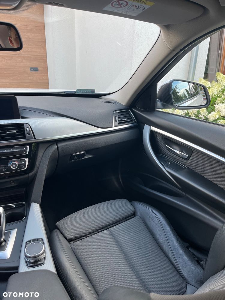 BMW Seria 3 320i xDrive Sport Line Shadow sport - 14