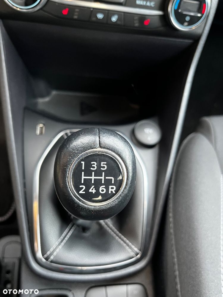 Ford Fiesta ver-1-5-tdci-titanium - 12