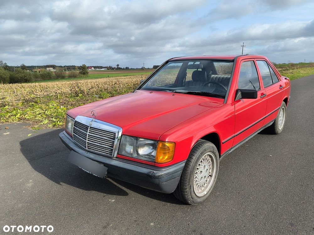 Mercedes-Benz W201 (190) - 1
