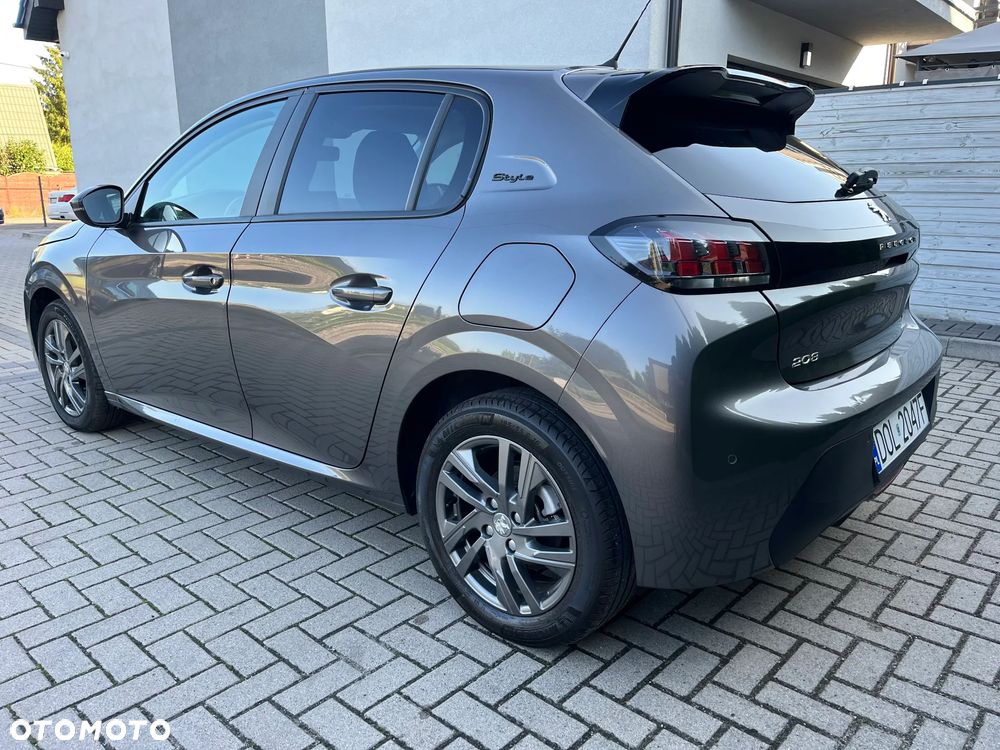 Peugeot 208 PureTech 100 EAT8 Allure - 5