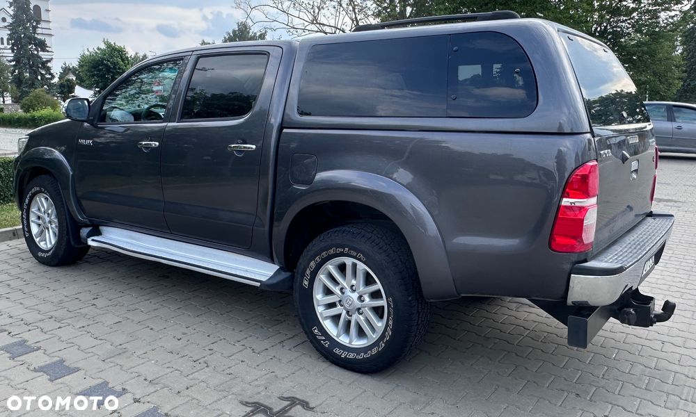Toyota Hilux - 6