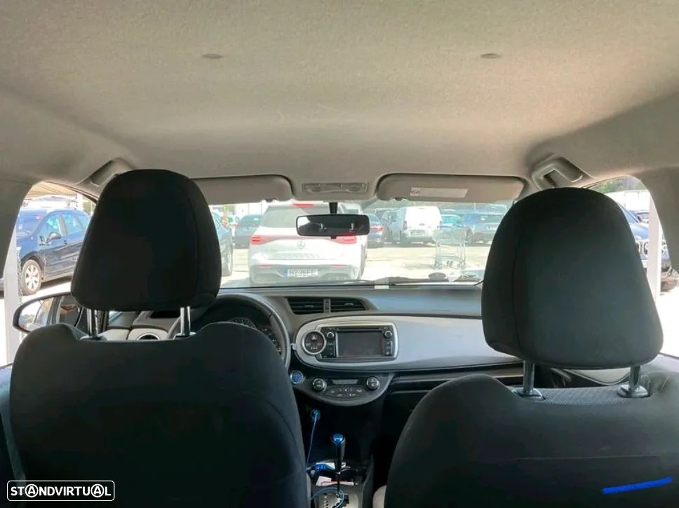 Toyota Yaris - 7