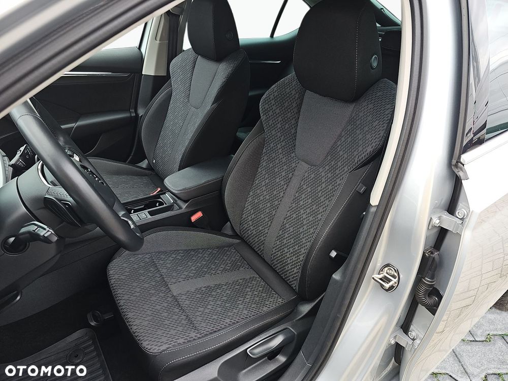 Skoda Octavia 2.0 TSI 4x4 Style DSG - 12