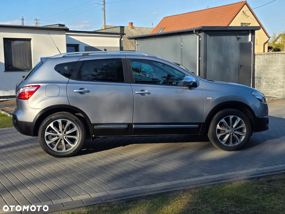 Nissan Qashqai - 2