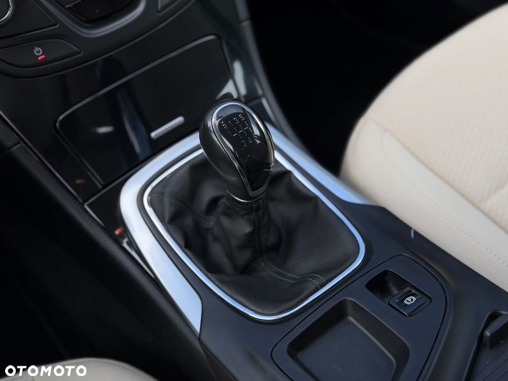 Opel Insignia 1.6 T Edition S&S - 21