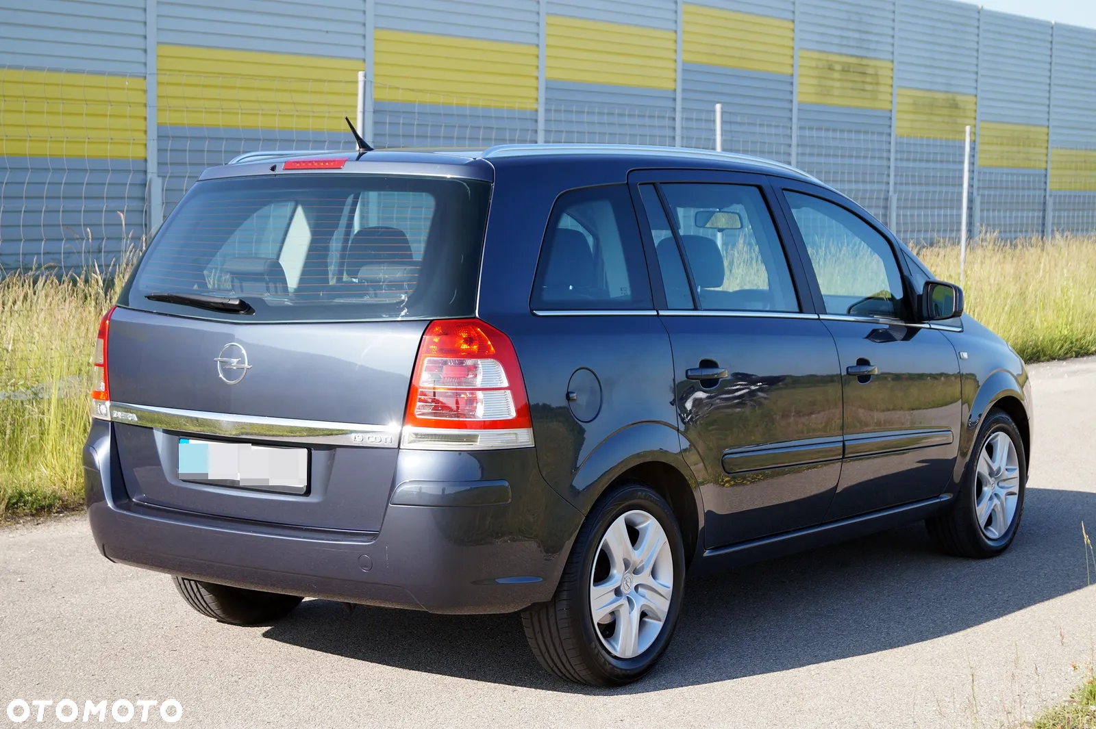 Opel Zafira 1.9 CDTI Automatik - 10