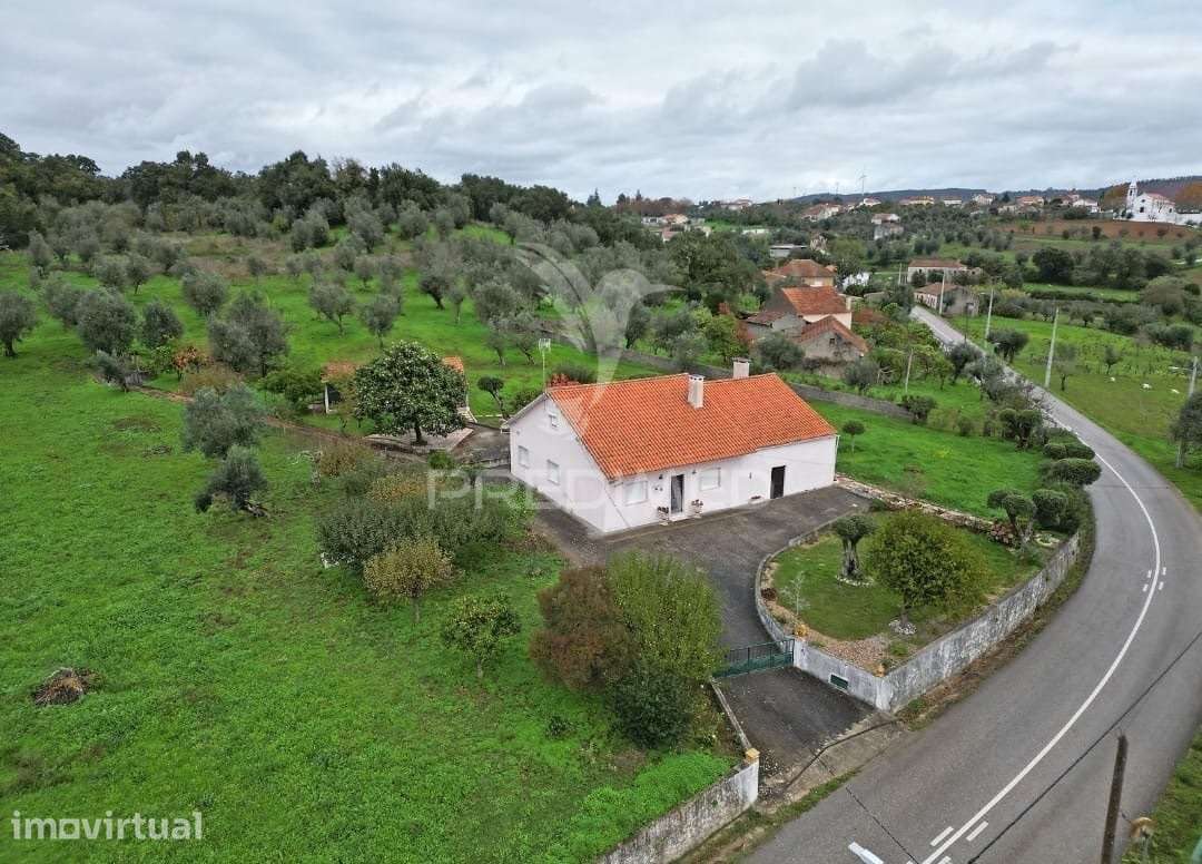 Moradia T3 Térrea | Lote de 1.500 m² | Vista Panorâmica | Garagem,... - Grande imagem: 2/36