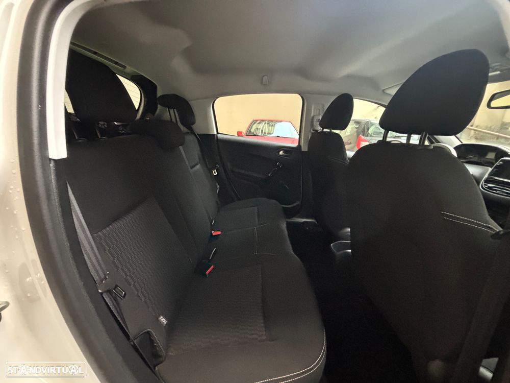 Peugeot 208 1.2 PureTech Style - 20