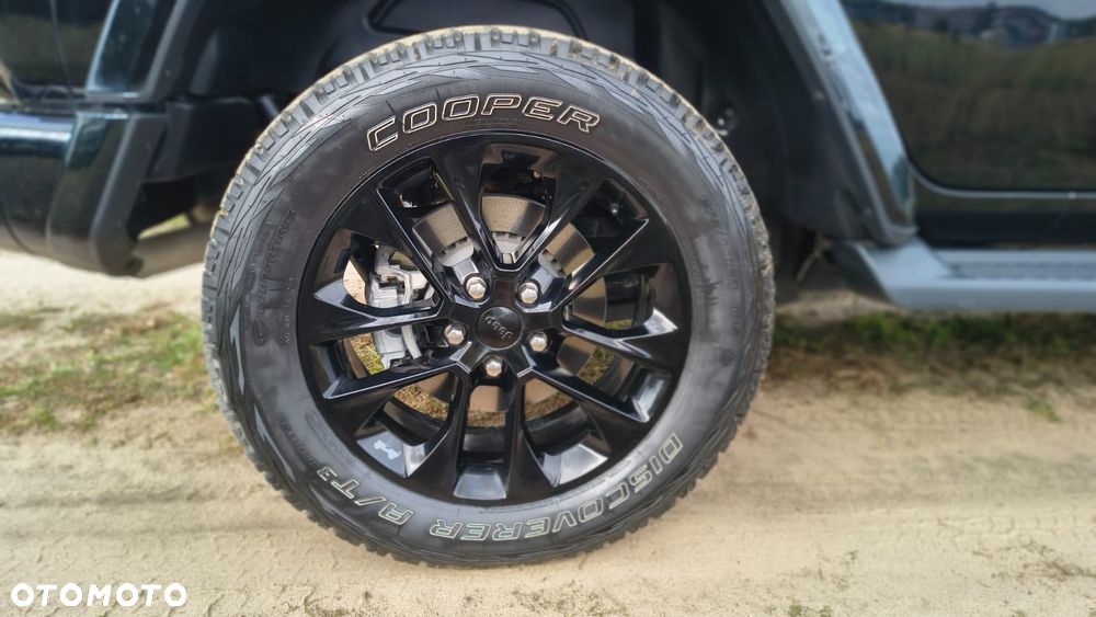 Jeep Wrangler - 33
