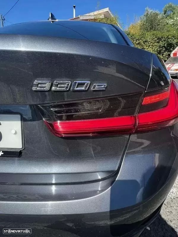 BMW 330 e Touring Line Sport Auto - 22