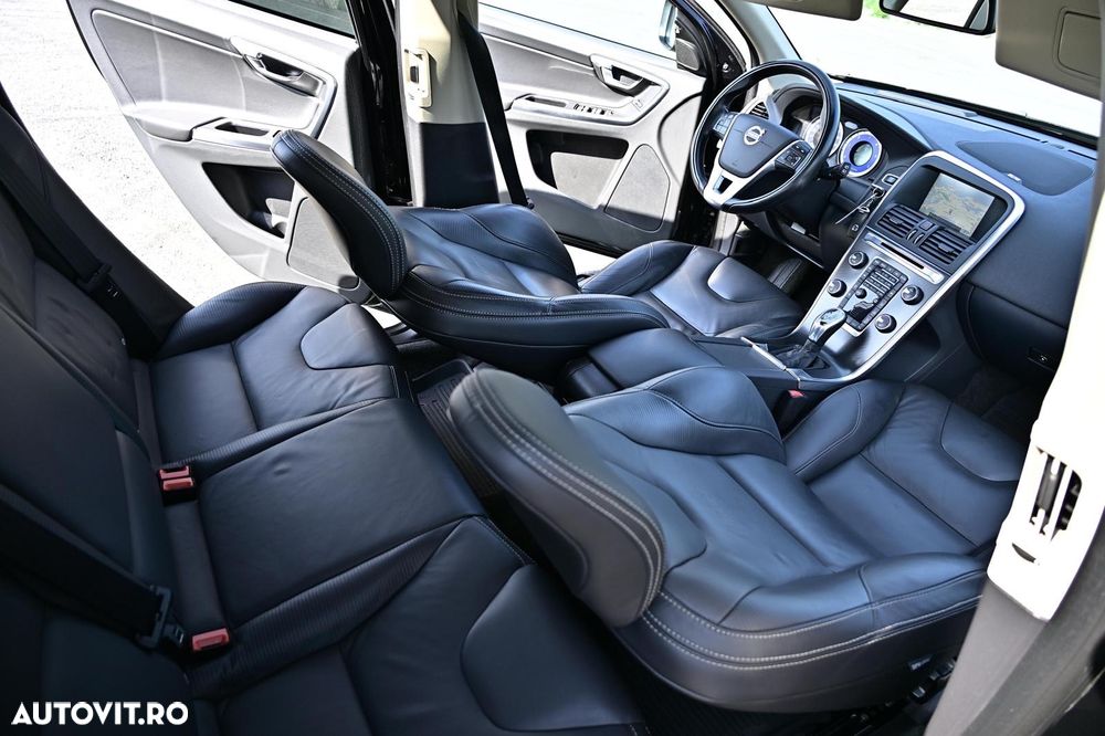 Volvo XC 60 D5 AWD Aut. RDesign - 21