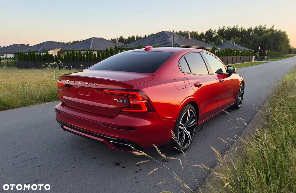 Volvo S60 T6 AWD R-Design - 1