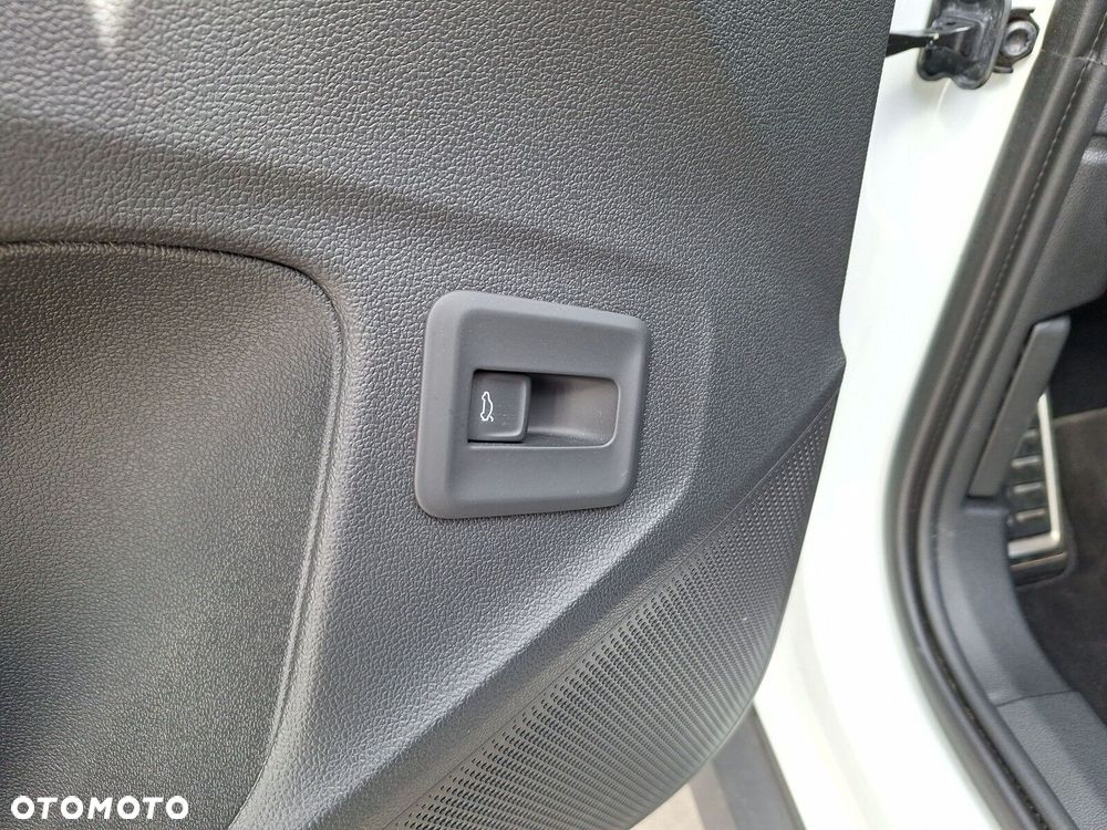 Volkswagen T-Roc - 20