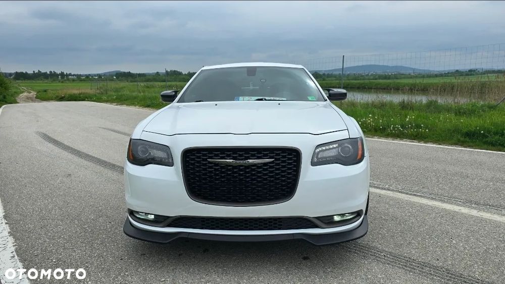 Chrysler 300s - 6