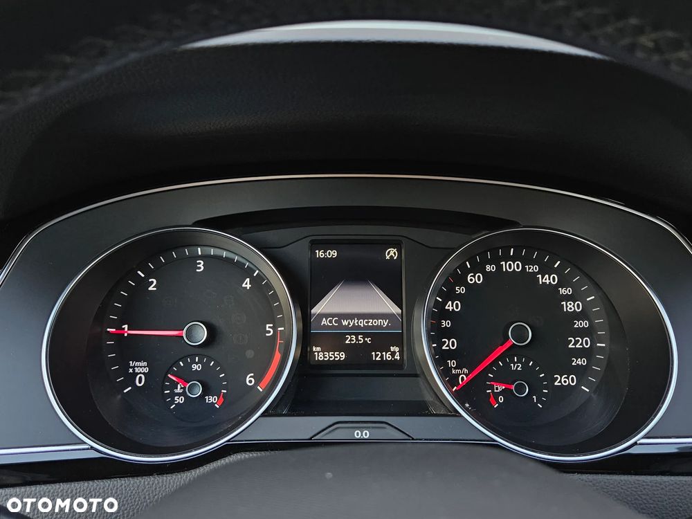 Volkswagen Passat 2.0 TDI EVO Business - 17