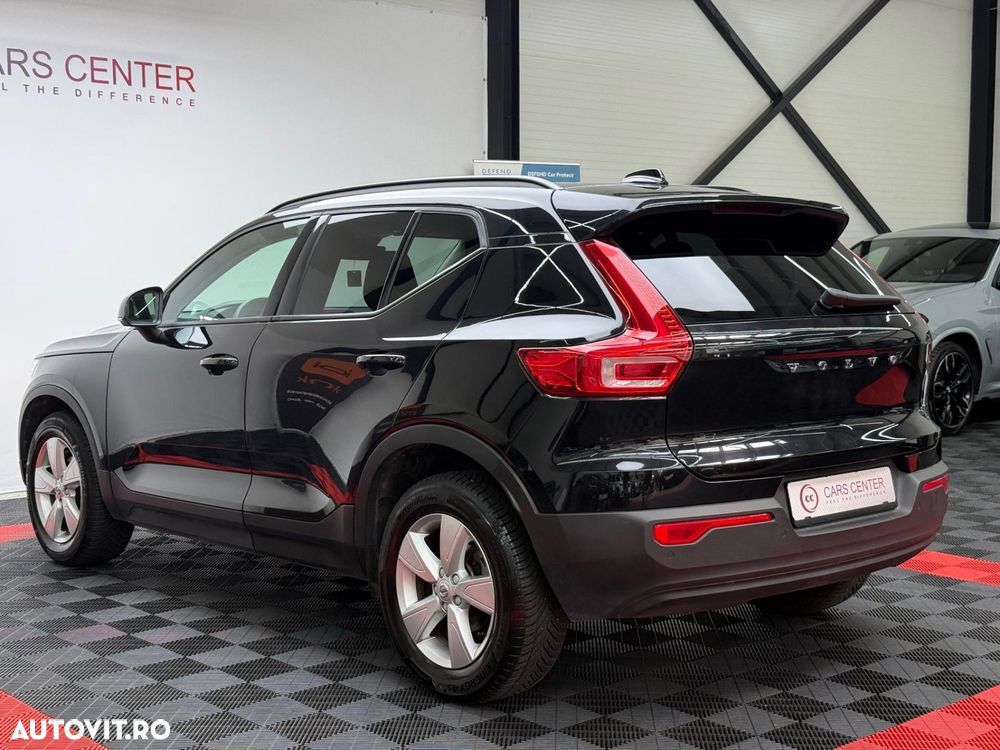Volvo XC 40 T2 AT8 Momentum - 4