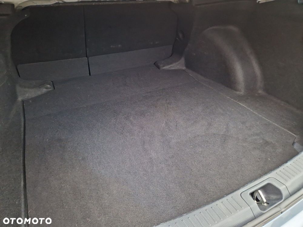 Toyota Corolla - 13