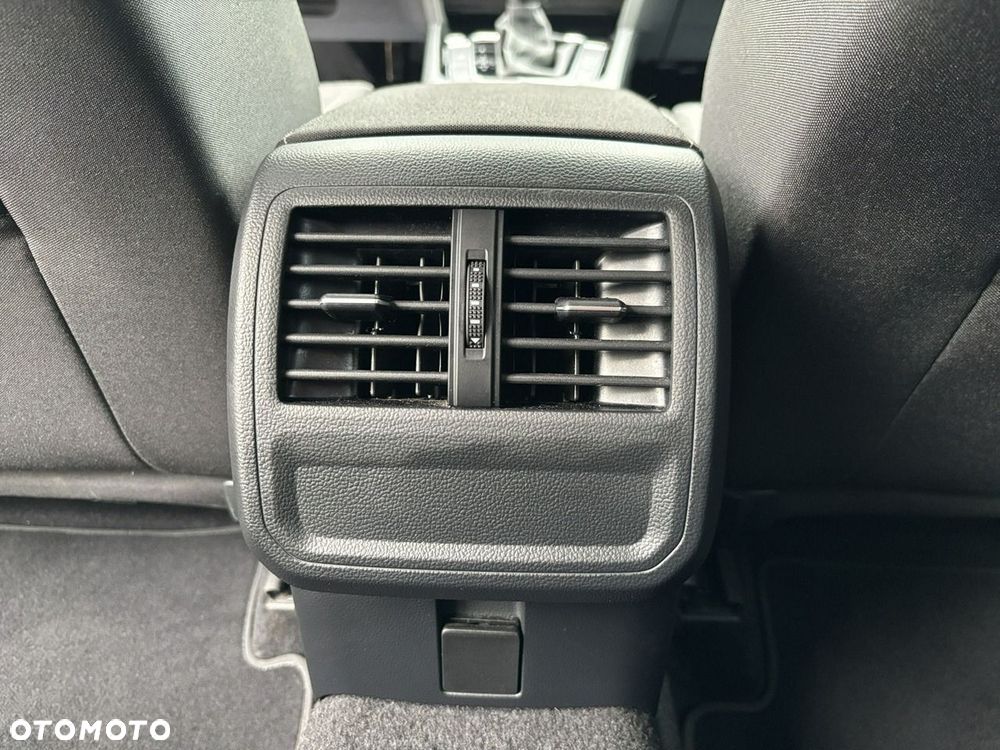 Volkswagen Passat - 24