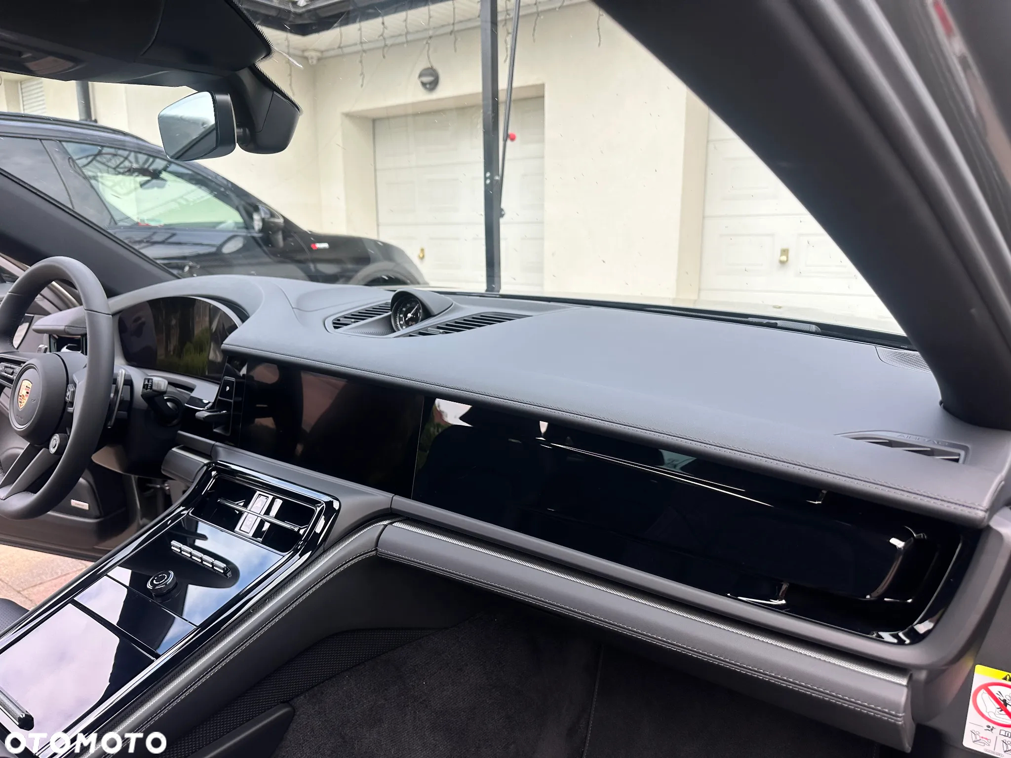 Porsche Panamera 4 E-Hybrid PHEV - 35