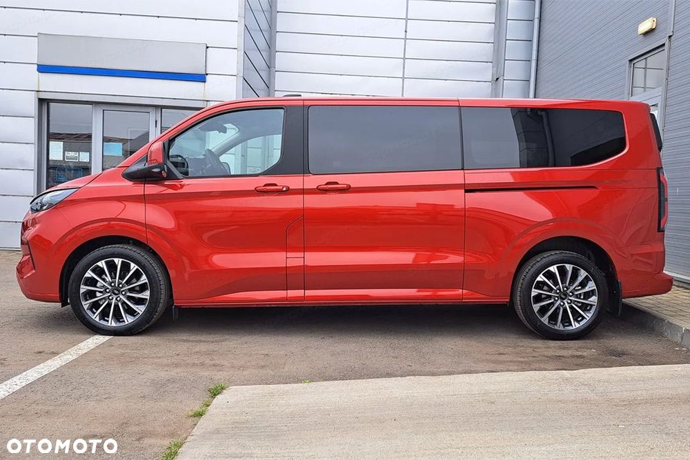 Ford Tourneo Custom - 4