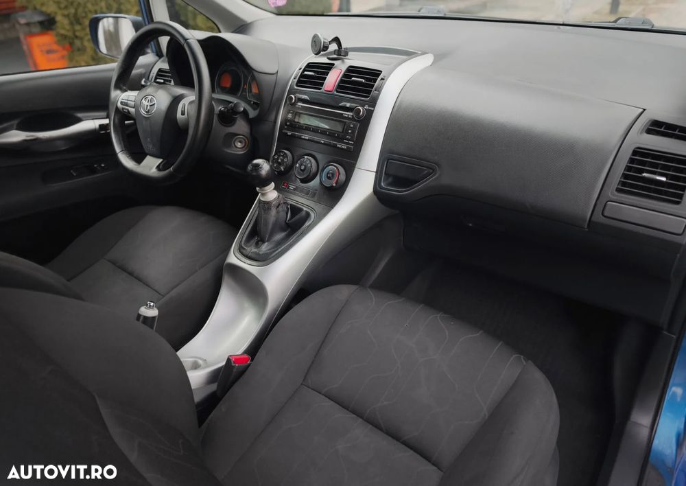 Toyota Auris 1.33 VVT-i Life - 6