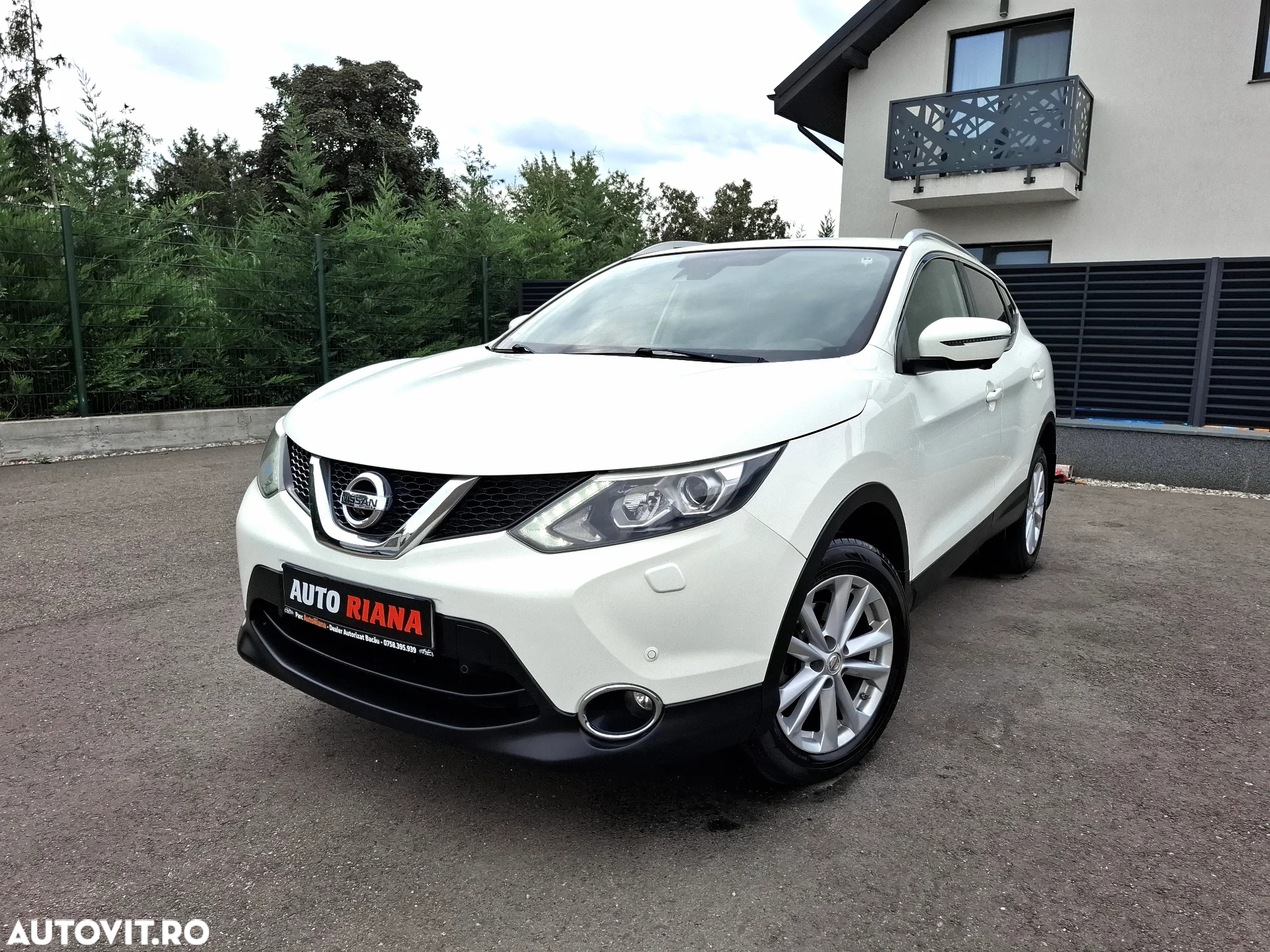 Nissan Qashqai 1.6 DCI ALL-MODE 4x4i TEKNA - 4