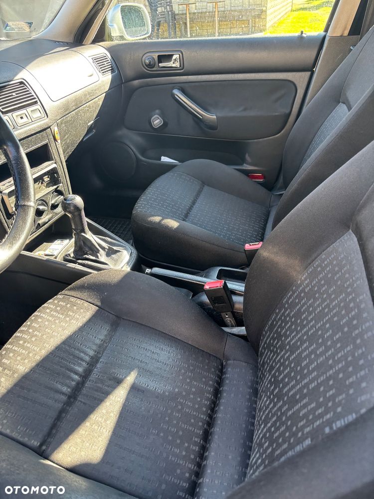 Volkswagen Golf IV 1.6 Basis - 11